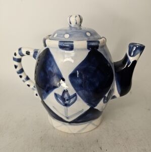 Anthropologie vintage blue and white Asian teapot‎